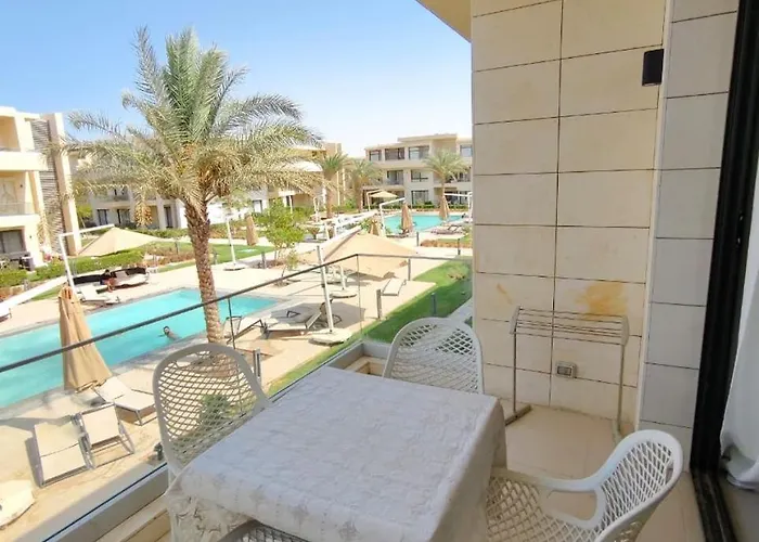 G-cribs Pool View Apartment